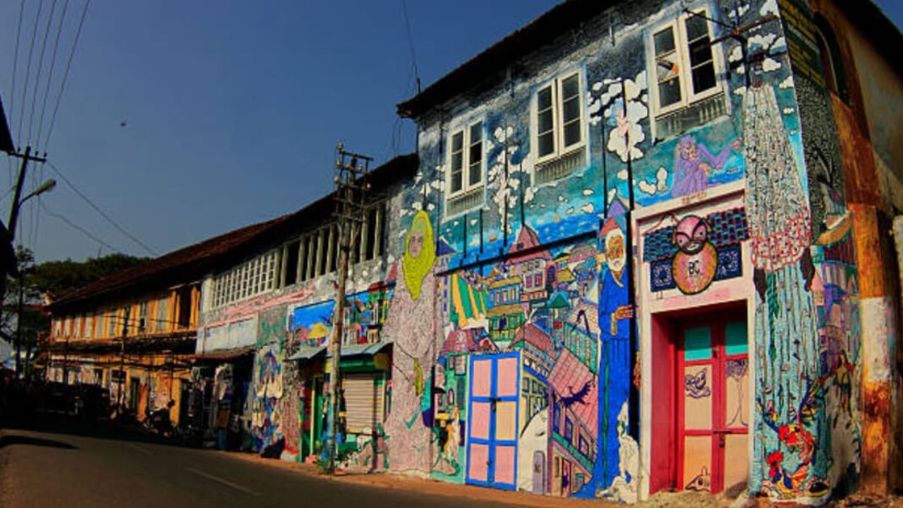 ಕೊಚ್ಚಿ ಬೀದಿಗಳಲ್ಲಿ ಕಥೆಯ ಚಿತ್ರಕಲೆ