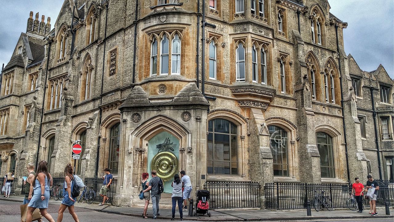 ಓದದಿದ್ದರೂ ಚೂರೂ.. ಮಾಡಲೇಬೇಕು ಯೂನಿವರ್ಸಿಟಿ ಟೂರು!