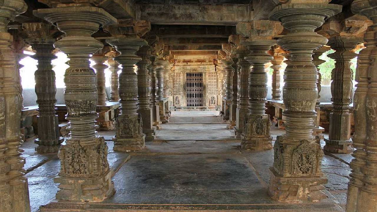 ಬೆಣ್ಣೆನಗರಿಯ ಆನೆಕೊಂಡ ಬಸವೇಶ್ವರ ದೇವಾಲಯದ ಜಾತ್ರೆ ಗೊತ್ತು. ಇತಿಹಾಸ ಗೊತ್ತಾ?