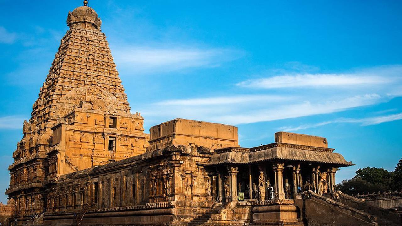 ಶಿಲ್ಪಕಲೆಗಳ ಮಾಸ್ಟರ್‌ ಪೀಸ್‌ ಬೃಹದೀಶ್ವರ ದೇವಾಲಯ