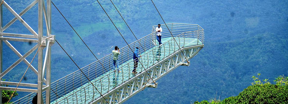 ಭಾರತದ ಪ್ರಮುಖ ಗ್ಲಾಸ್ ಬ್ರಿಡ್ಜ್ ಗಳು ಇಲ್ಲಿವೆ ನೋಡಿ