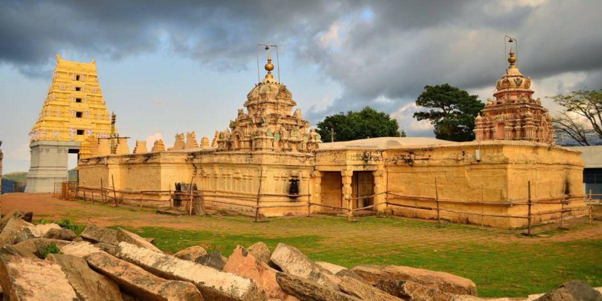 ಸುಂದರ ತಾಣಕ್ಕಿಲ್ಲ ಸುಸಜ್ಜಿತ ಬಸ್‌ ನಿಲ್ದಾಣ: ಭಕ್ತರ ವಾಸ್ತವ್ಯಕ್ಕಿಲ್ಲ ಯಾತ್ರಿನಿವಾಸ್‌ !