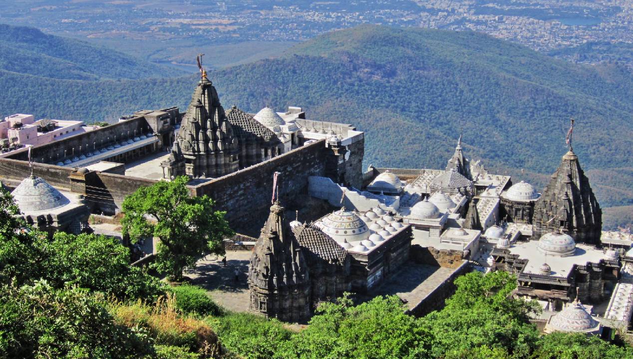 ಹಿಂದೂ-ಜೈನ ಧರ್ಮಗಳ ಸಮಾಗಮಕ್ಕೆ ಸಾಕ್ಷಿ