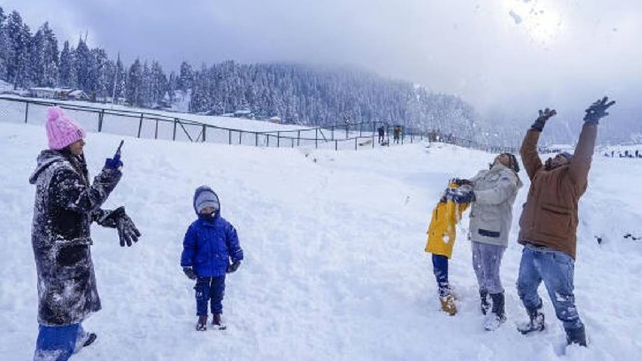ಜಮ್ಮು-ಕಾಶ್ಮೀರ:  40ಮಿಲಿಯನ್‌ ಪ್ರವಾಸಿಗರು ಭೇಟಿ