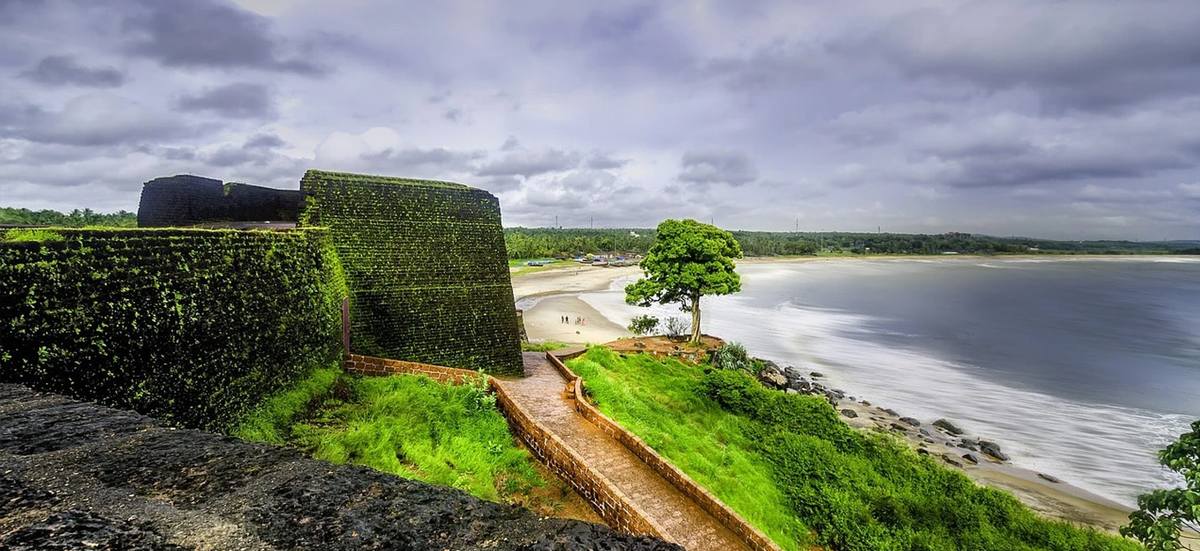 ಗಡಿನಾಡು ಕಾಸರಗೋಡಿನ ನಯನಮನೋಹರ ಪ್ರವಾಸಿ ತಾಣಗಳಿಗೊಮ್ಮೆ ಭೇಟಿ ಕೊಟ್ಟು ನೋಡಿ...