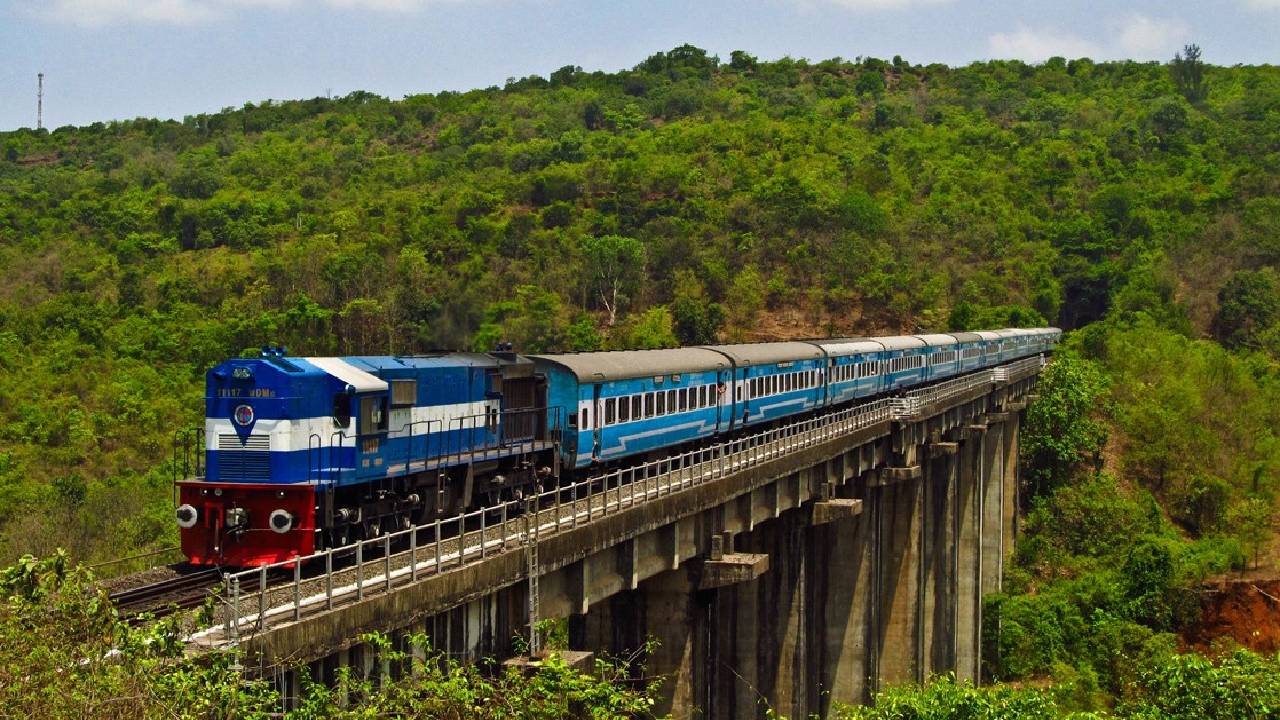 ಕೊಂಕಣ ರೇಲ್ವೆಯಿಂದ ಮೊದಲ ರೋ ರೋ ರೈಲು