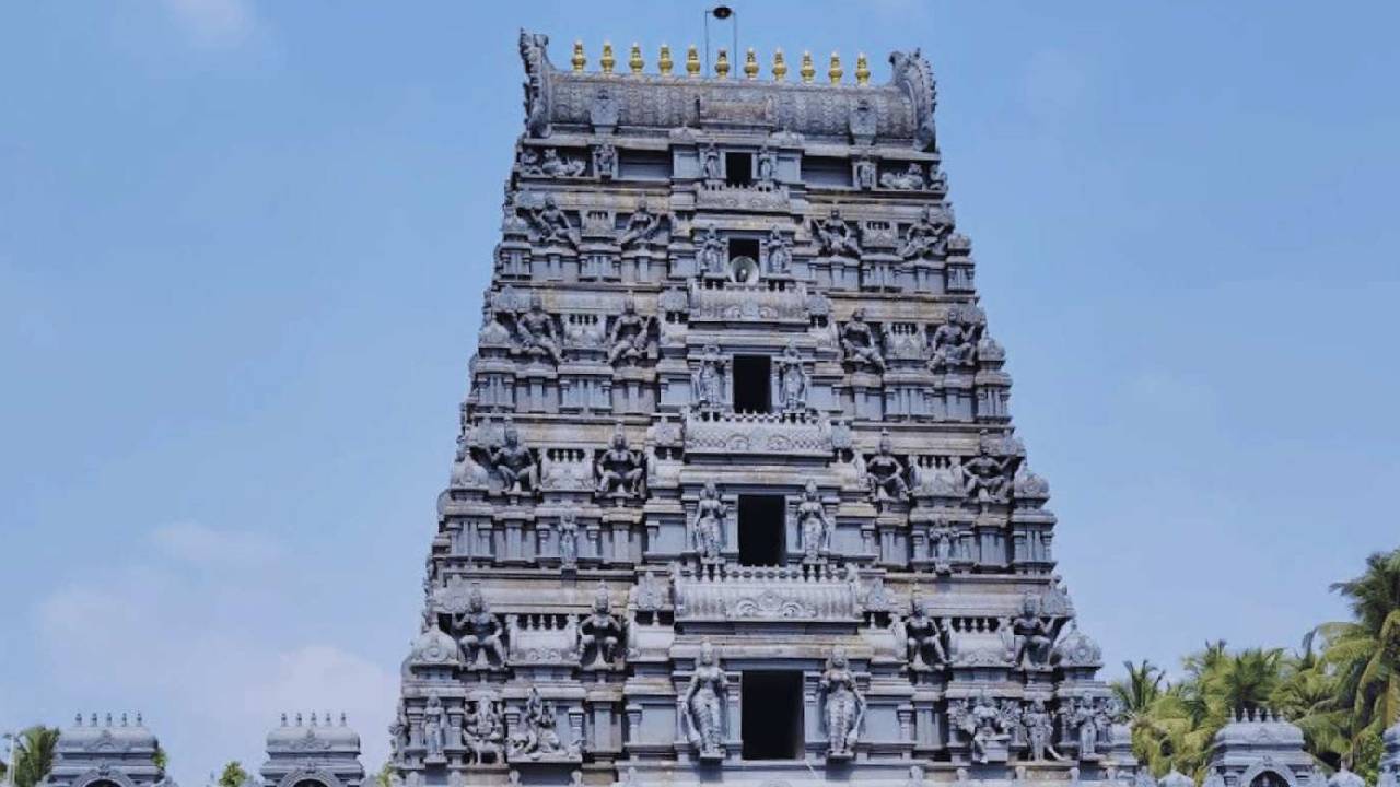ಸ್ವರ್ಣಧ್ವಜಸ್ತಂಭದ ಮಲ್ಲ ಶ್ರೀ ದುರ್ಗಾಪರಮೇಶ್ವರಿ ದೇಗುಲ