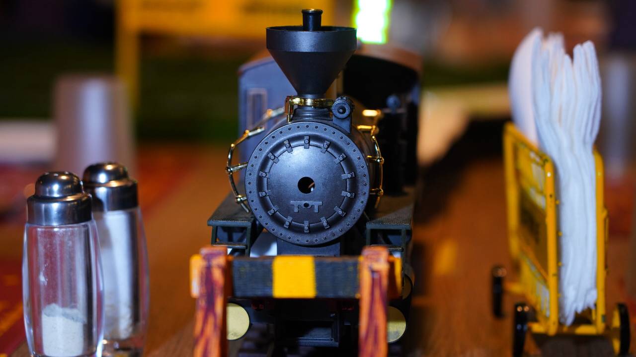 ಮುಂದಿನ ನಿಲ್ದಾಣ ಪ್ಲಾಟ್‌ಫಾರ್ಮ್‌ 65