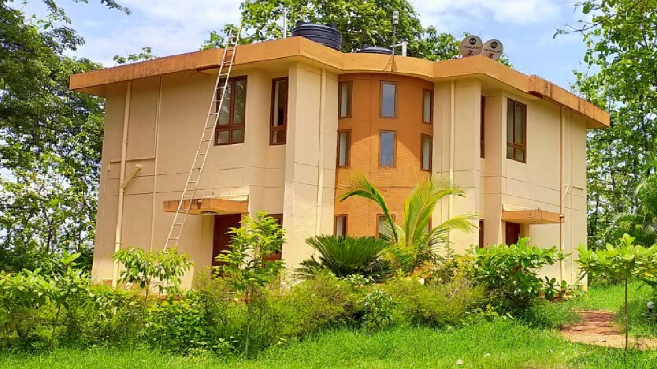 ಅತ್ತ ನದಿ ಇತ್ತ  ಶರಧಿ!