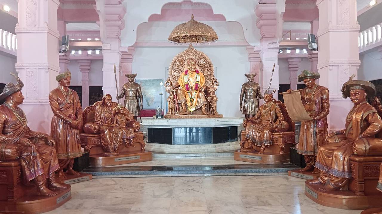 ಶಿವನನ್ನೂ ನೋಡಿ.. ಶಿವಾಜಿಯನ್ನೂ ನೋಡಿ..!