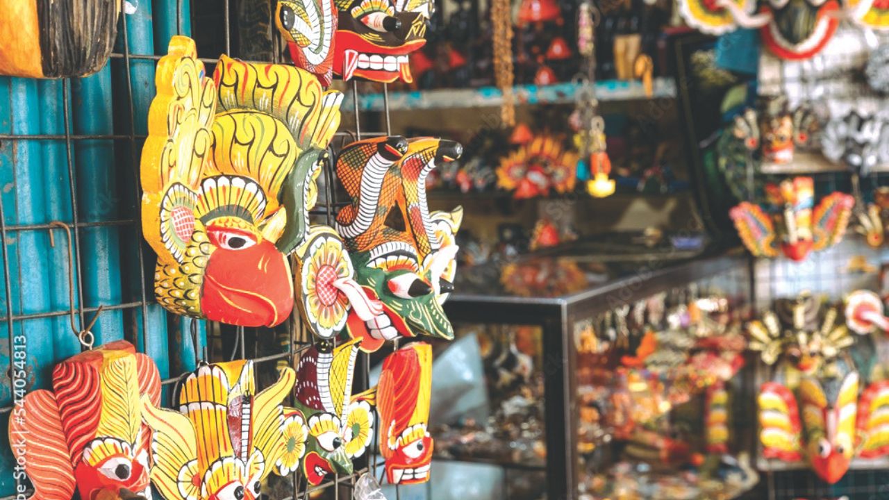 ಪ್ರತಿ ಮುಖವಾಡಕ್ಕೂ ಒಂದೊಂದು ಹಿಂದಿನ ಕಥೆಯಿದೇ…